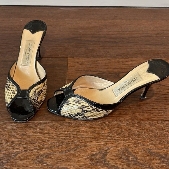 JIMMY Choo Black Snake Skin Heels Size 37.5/7.5 - Picture 2 of 7